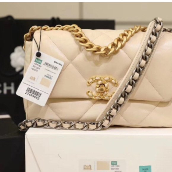 SOLD to Savannah E Off Another Platform - Picture 6 of 7